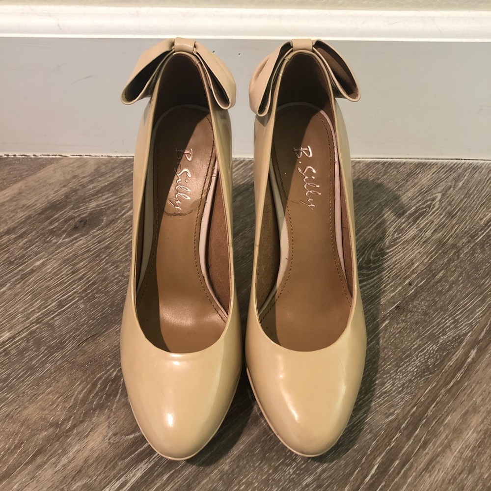 Women’s shoes